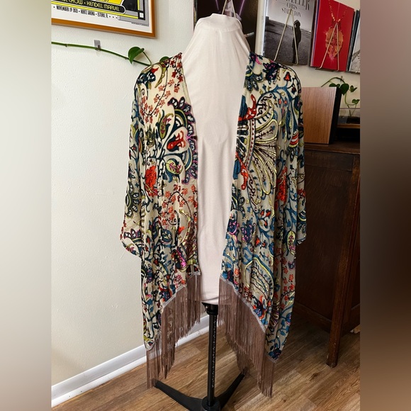 🪷 Velvet Fringe Kimono, Multicolored Velvet Flowers, Fringe, Jacket, Cover Up - Picture 2 of 9